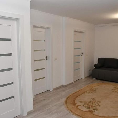 Toporasi Apartament Apartment Craiova Bagian luar foto