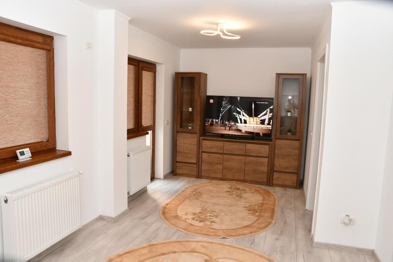 Toporasi Apartament Apartment Craiova Bagian luar foto